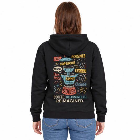 Coffee Reimagined zwarte Cruiser 2.0 hoodie met mokkapotprint, gedragen rugaanzicht op wit.