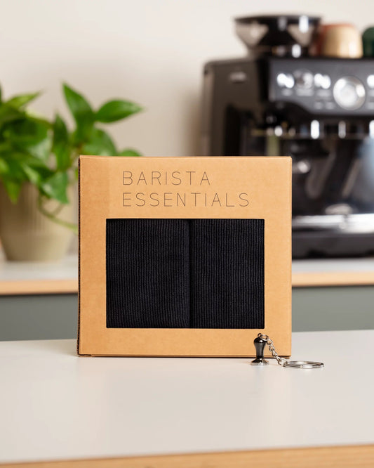 Daily Barista Giftset met twee zwarte doekjes en een tamper-sleutelhanger