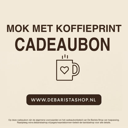 Digitale cadeaubon voor mokken meet koffieprint van De Barista Shop met minimalistisch mok icoon, perfect cadeau voor koffieliefhebbers – de online giftcard is inwisselbaar voor mokken met koffiethema's en bedrukkingen. Direct online te bestellen en te verzenden via debarista.com.