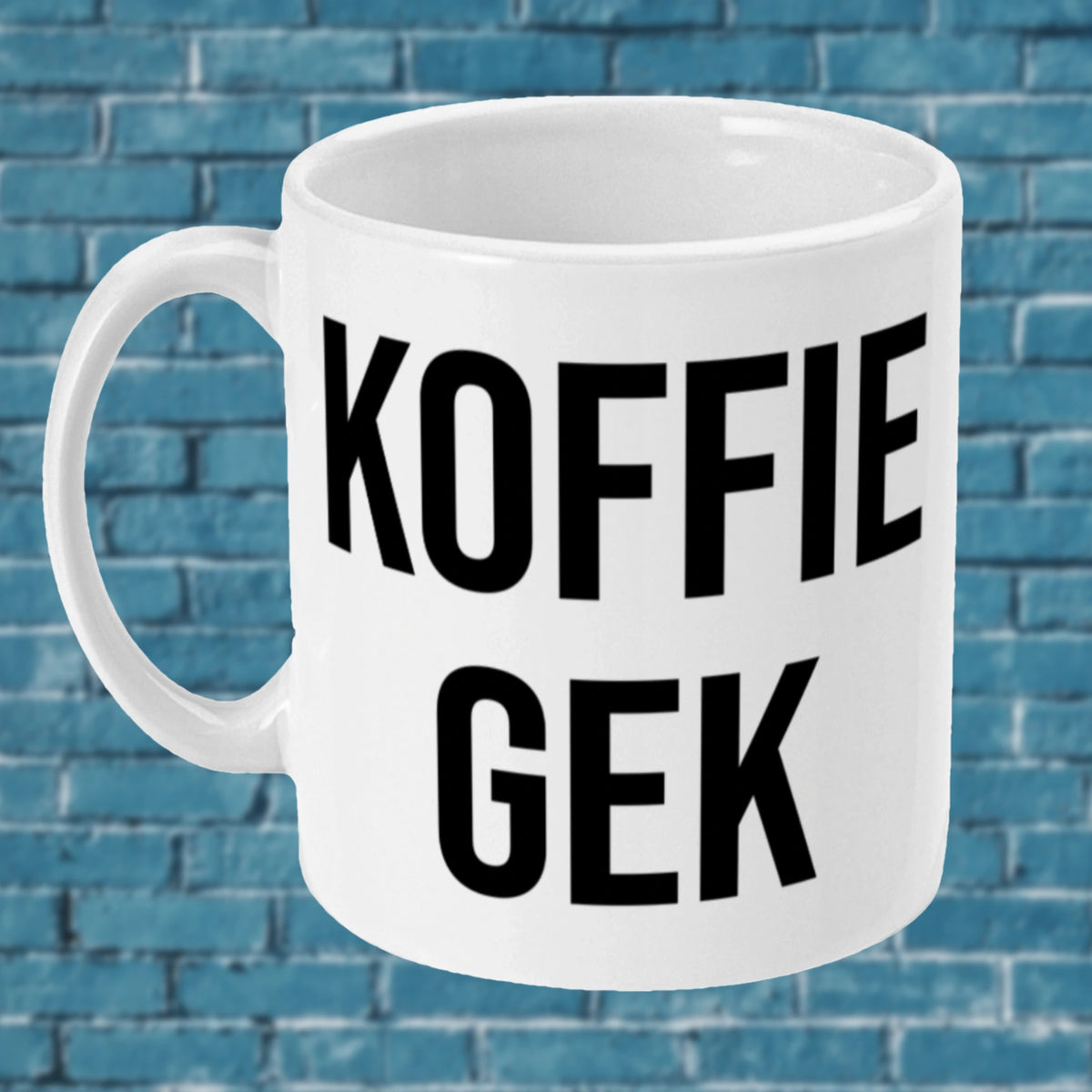 Barista-stijl koffiemok met humor – 'Koffie Gek' opdruk.
