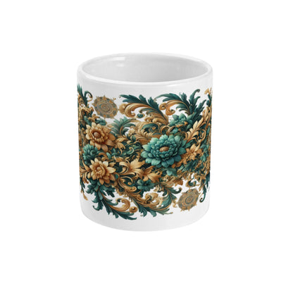 Koffiemok met mandala bloemen design met goud en turquoise kleuren.