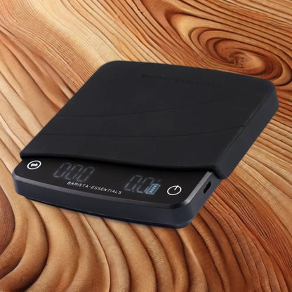 Koffieweegschaal op een houten ondergrond