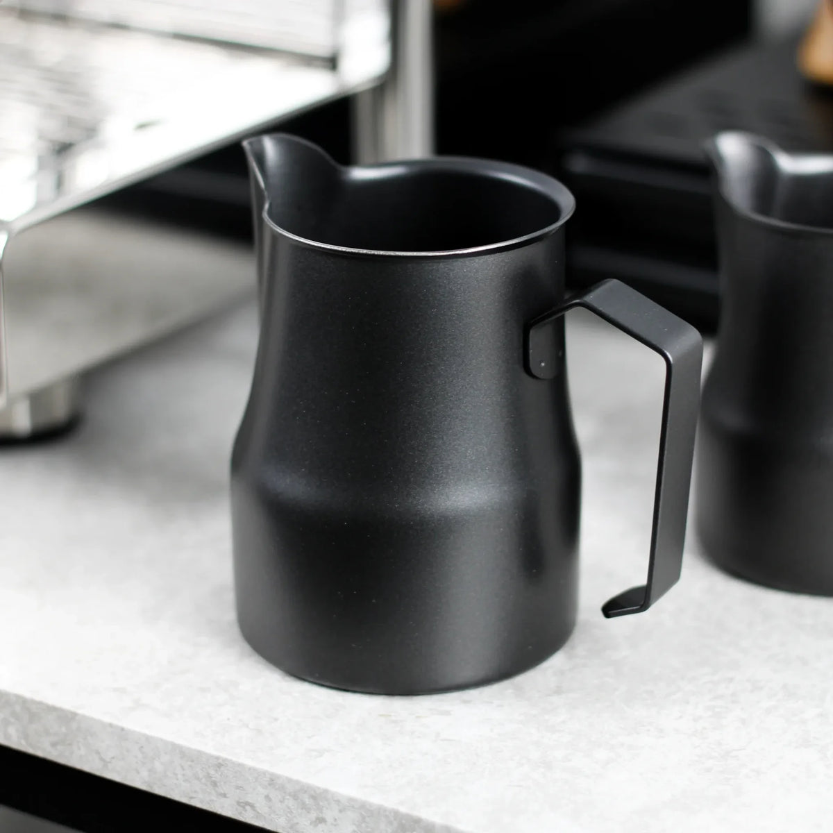 Pot à lait Barista Noir (500 ml) | Barista Essentials