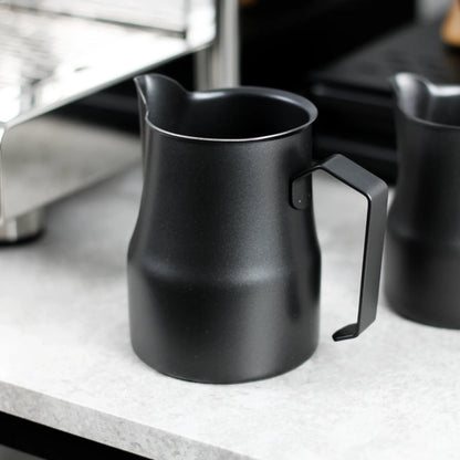 Pot à lait Barista Noir (500 ml) | Barista Essentials