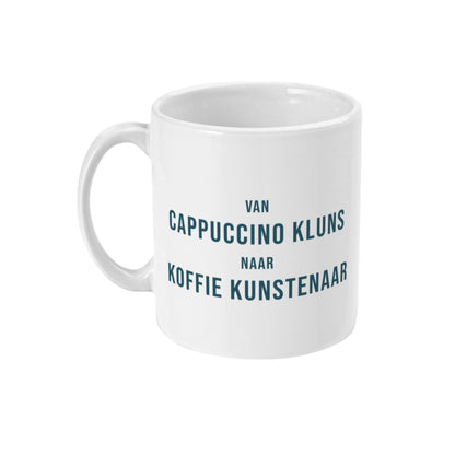 Persoonlijke koffie mok met naam en tekst van cappuccino kluns naar koffie kunstenaar