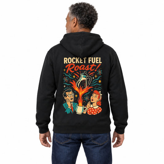 Rocket Fuel Roast zwarte Cruiser 2.0 hoodie met retro rugprint, gedragen op witte achtergrond.