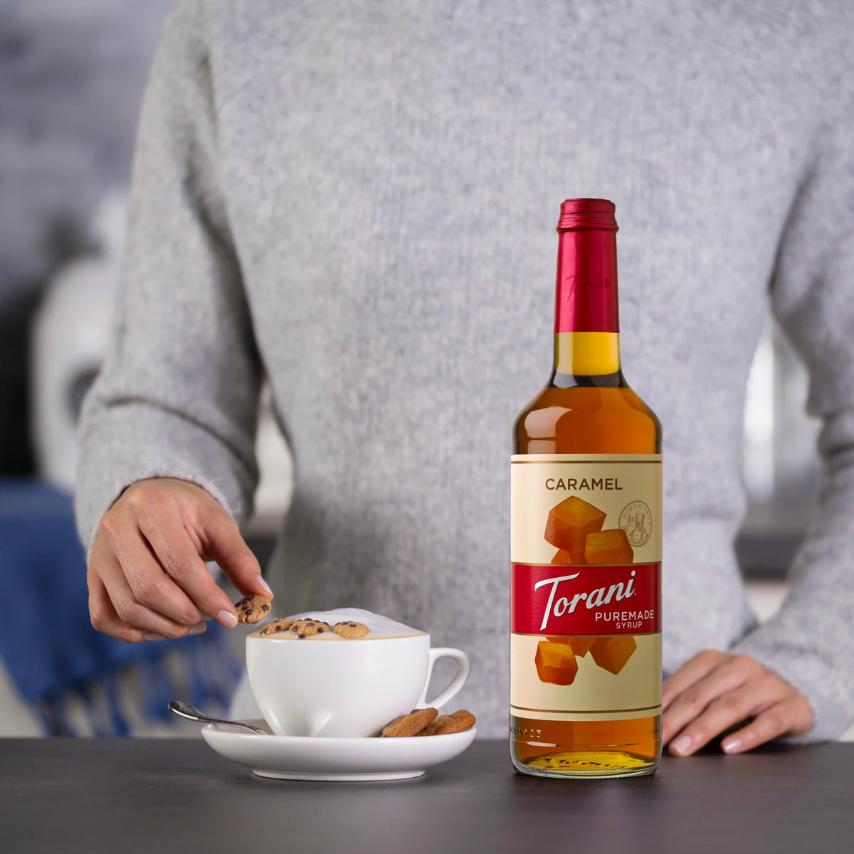Dalgona coffee met een subtiele karamelsmaak van Torani Siroop.
