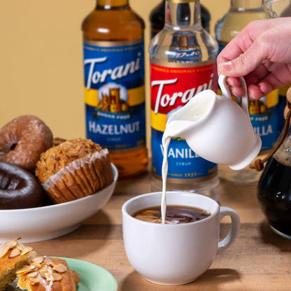 IJskoffie met Torani Chocolate Milano siroop en melkschuim.