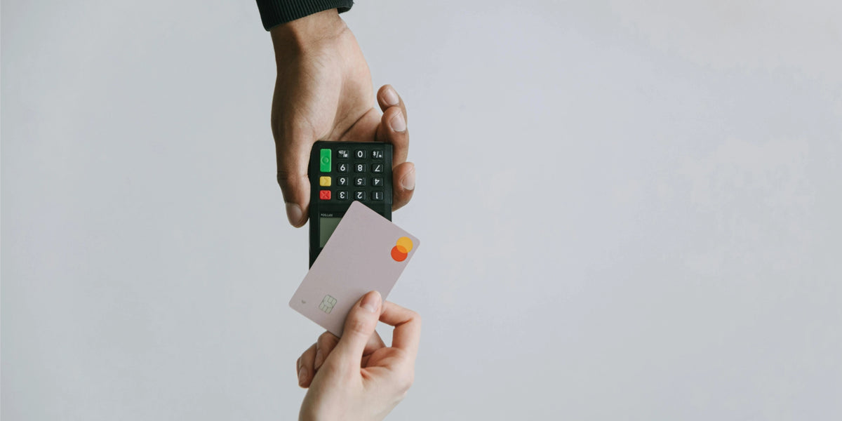 
Kies uit diverse veilige betaalopties binnen de beveiligde betaalomgeving van Shopify. Jouw transacties worden altijd beschermd met geavanceerde encryptie.